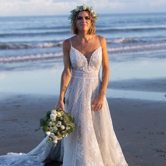 Meet your Posher, Colbie - Picture 10 of 14